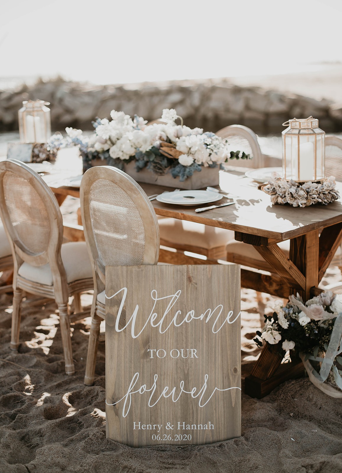 beach wedding table